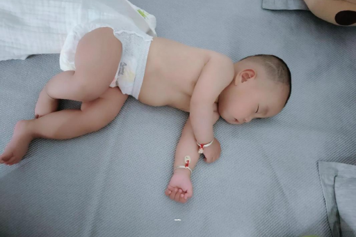 新沂怀孕肚子撑的难受